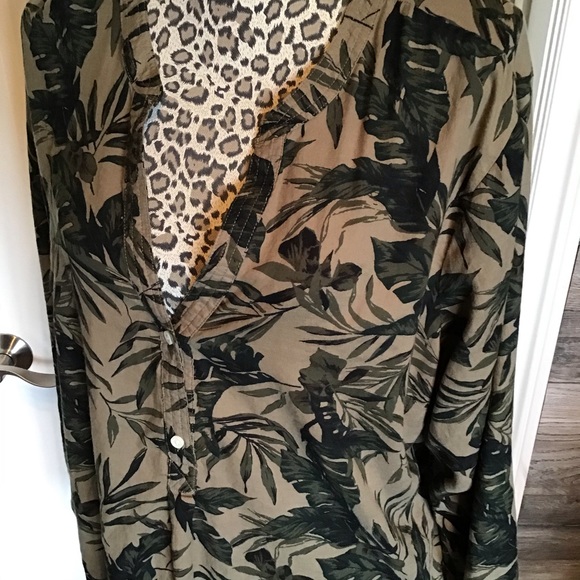 Botanical Print Popover Shirt - Picture 2 of 6